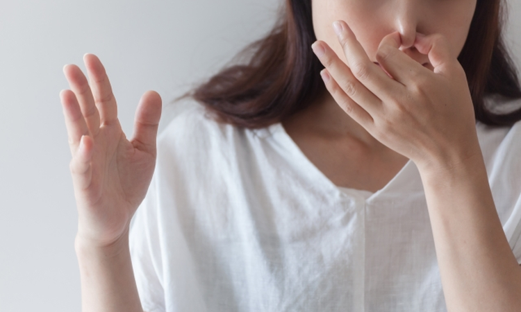ゴミ屋敷はなぜ臭い？5つの原因と、臭いを元から消すための全手順